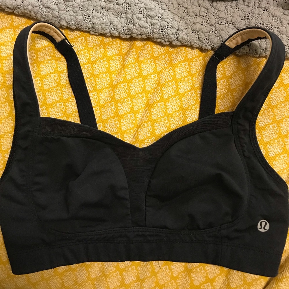 Black Lululemon ta ta tamer sports bra